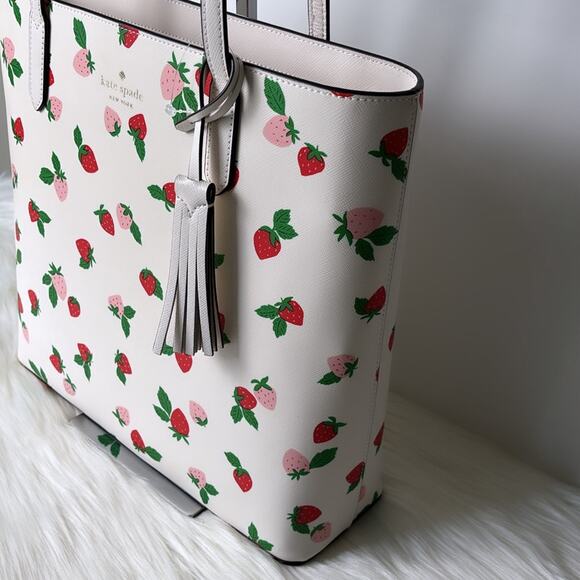 NWT💃Kate Spade Jana Tossed Strawberry Printed Tote/White/ Saffiano - Picture 3 of 11